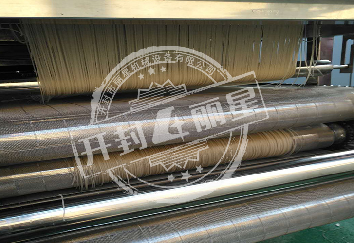 全自动粉条生产线螺旋推进技术,sthpzx机出粉不断条不粘连 全自动粉条生产线螺旋推进技术,sthpzx机出粉不断条不粘连